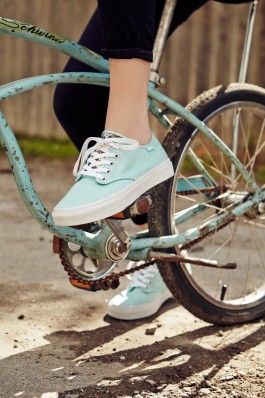 Suede Projects: Vans Off The Wall